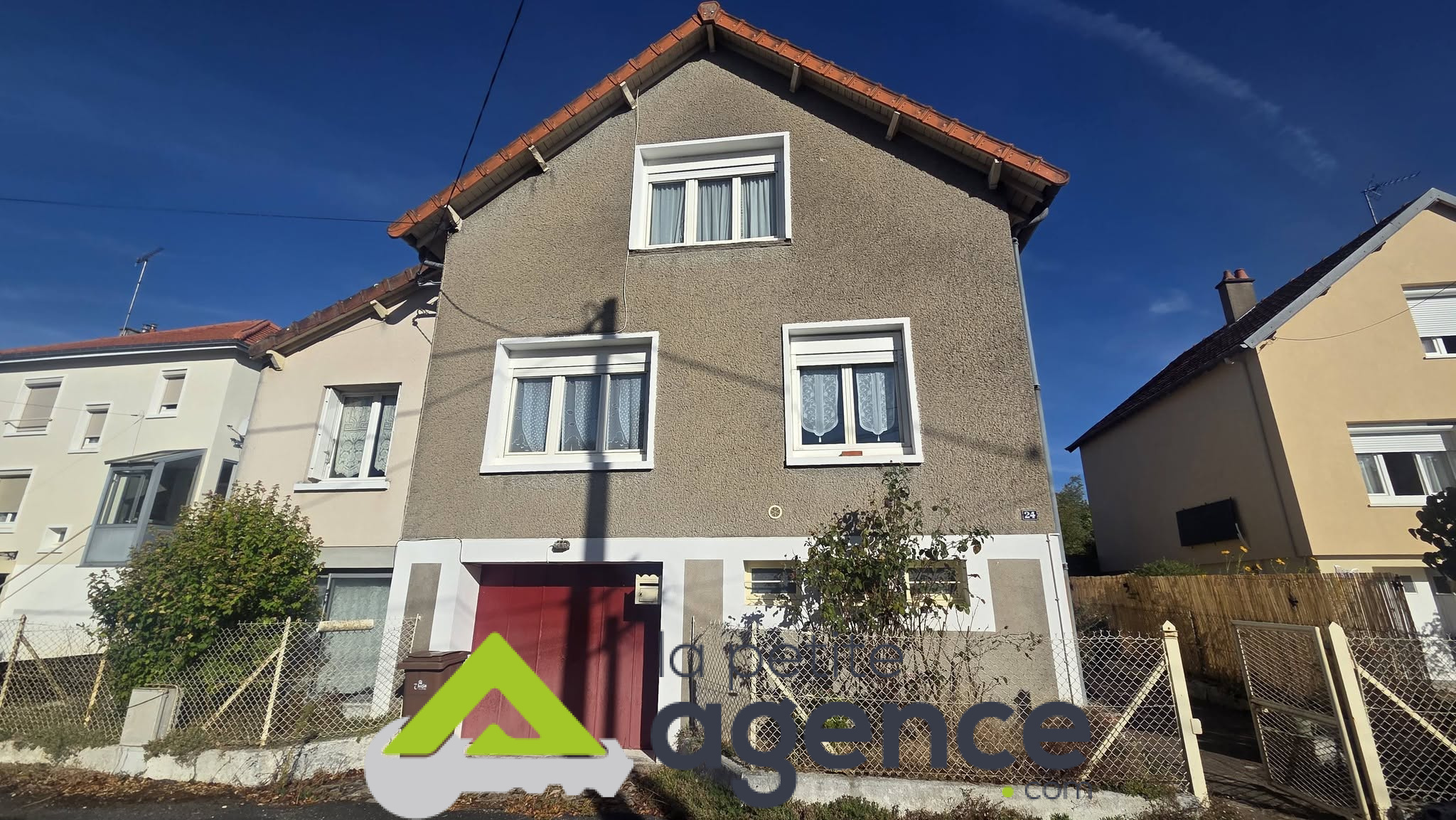Maison à vendre à Vierzon, 94 m², 5 pièces – photo 2 sur 8