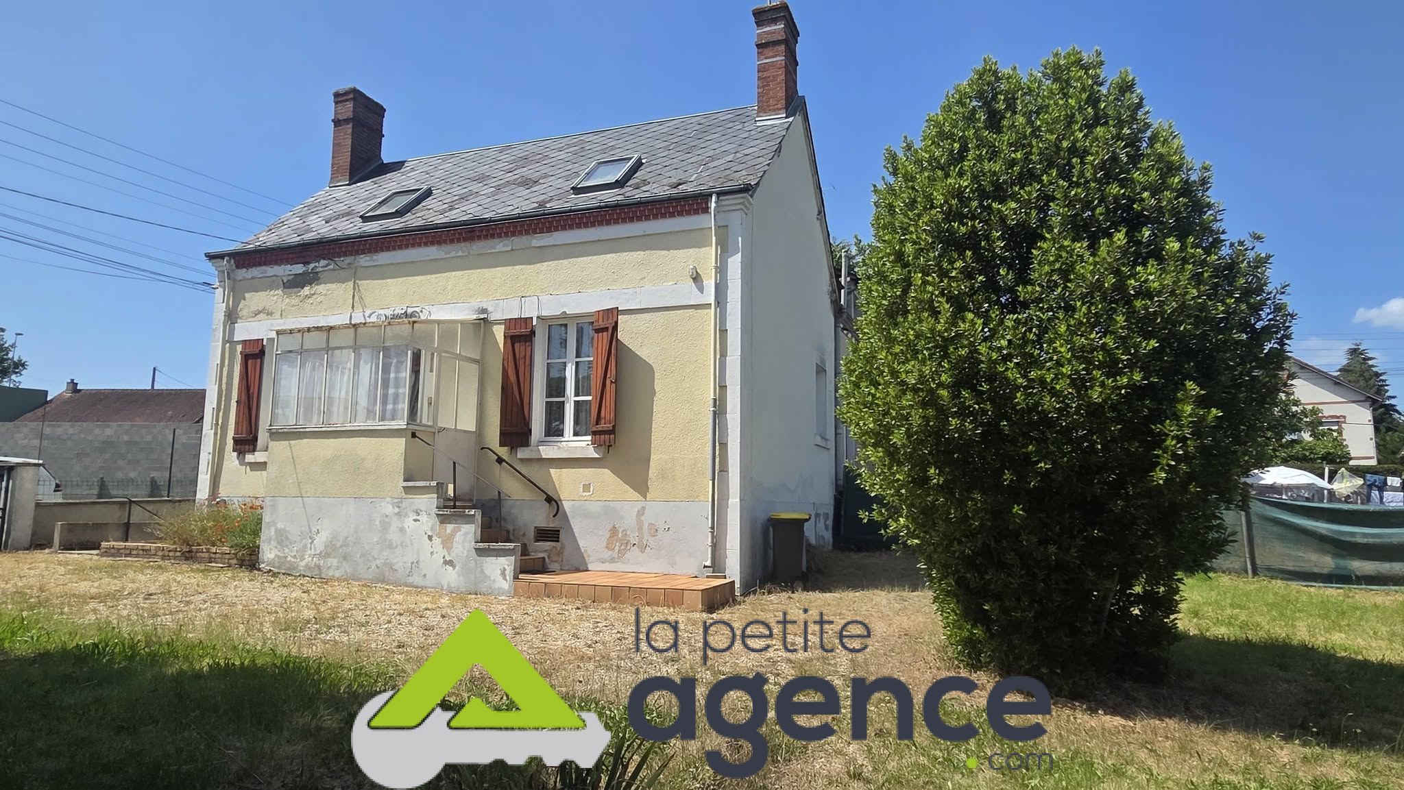 Maison à vendre à Vierzon, 40 m², 2 pièces – photo 1 sur 8